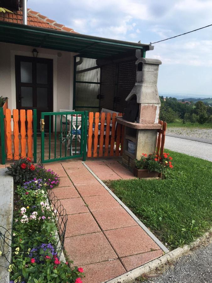Holiday Home Maderka Strigova Luaran gambar